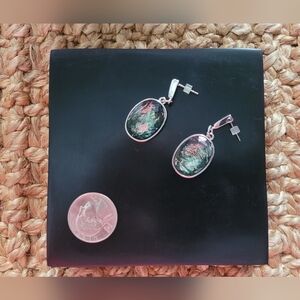 Silver toned green crinkle earrings